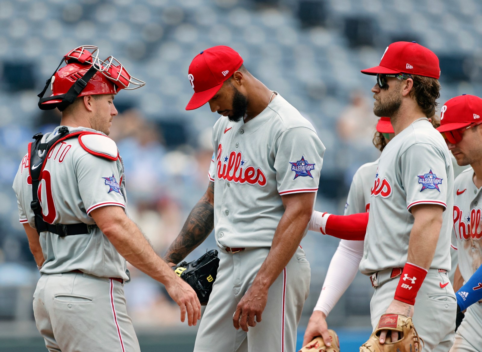 Pitcher allows nine earned runs in 3 1/3 innings during 15-1 loss