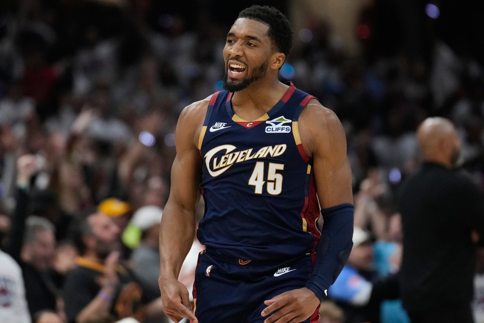 Mitchell Signs $273 Million Extension With Cavaliers
