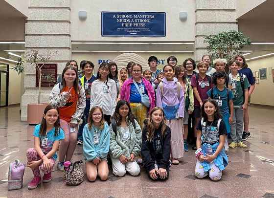 Earl Grey students following their tour. (Free Press)