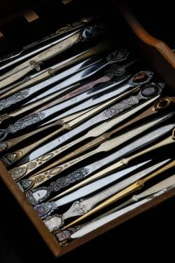JOHN WOODS / FREE PRESS
                                Part of Steve Judge&rsquo;s letter opener collection photographed in his home Monday, June 29, 2026. His collection consists of almost 1000 openers. reporter: tiago