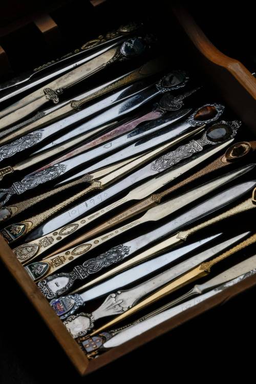 JOHN WOODS / FREE PRESS
                                Part of Steve Judge&rsquo;s letter opener collection photographed in his home Monday, June 29, 2026. His collection consists of almost 1000 openers. reporter: tiago