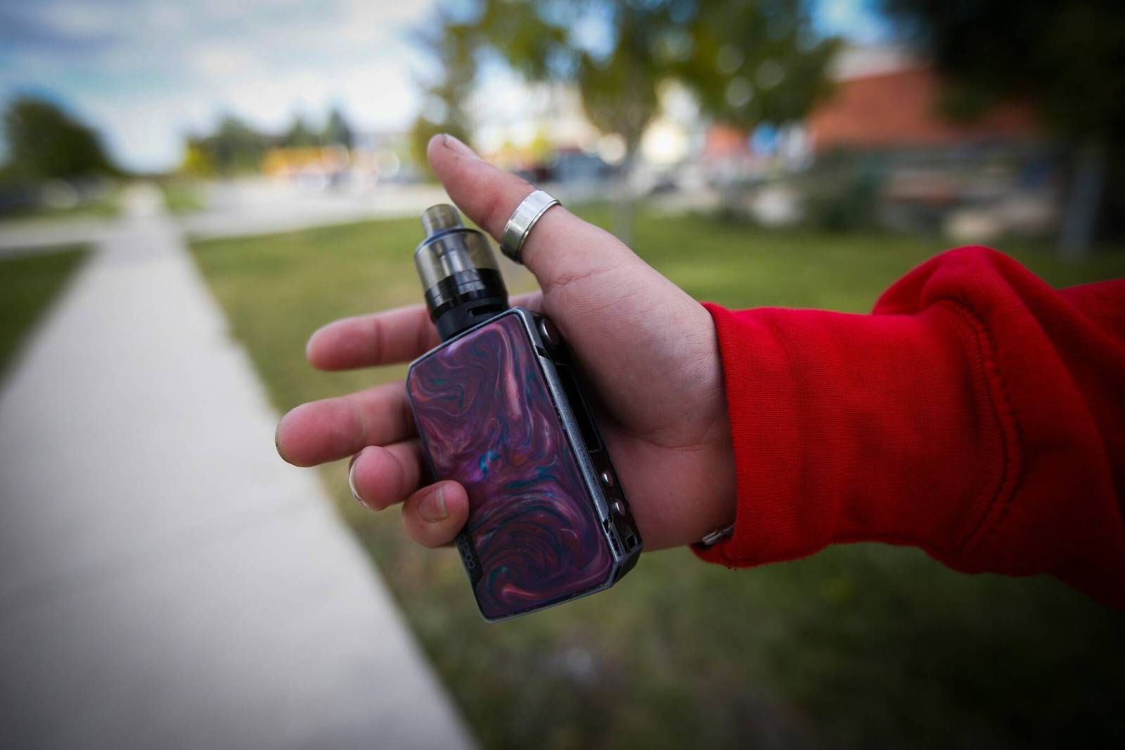 winnipegfreepress.com - laurieb - Opinion: Vaping: a clear and present danger