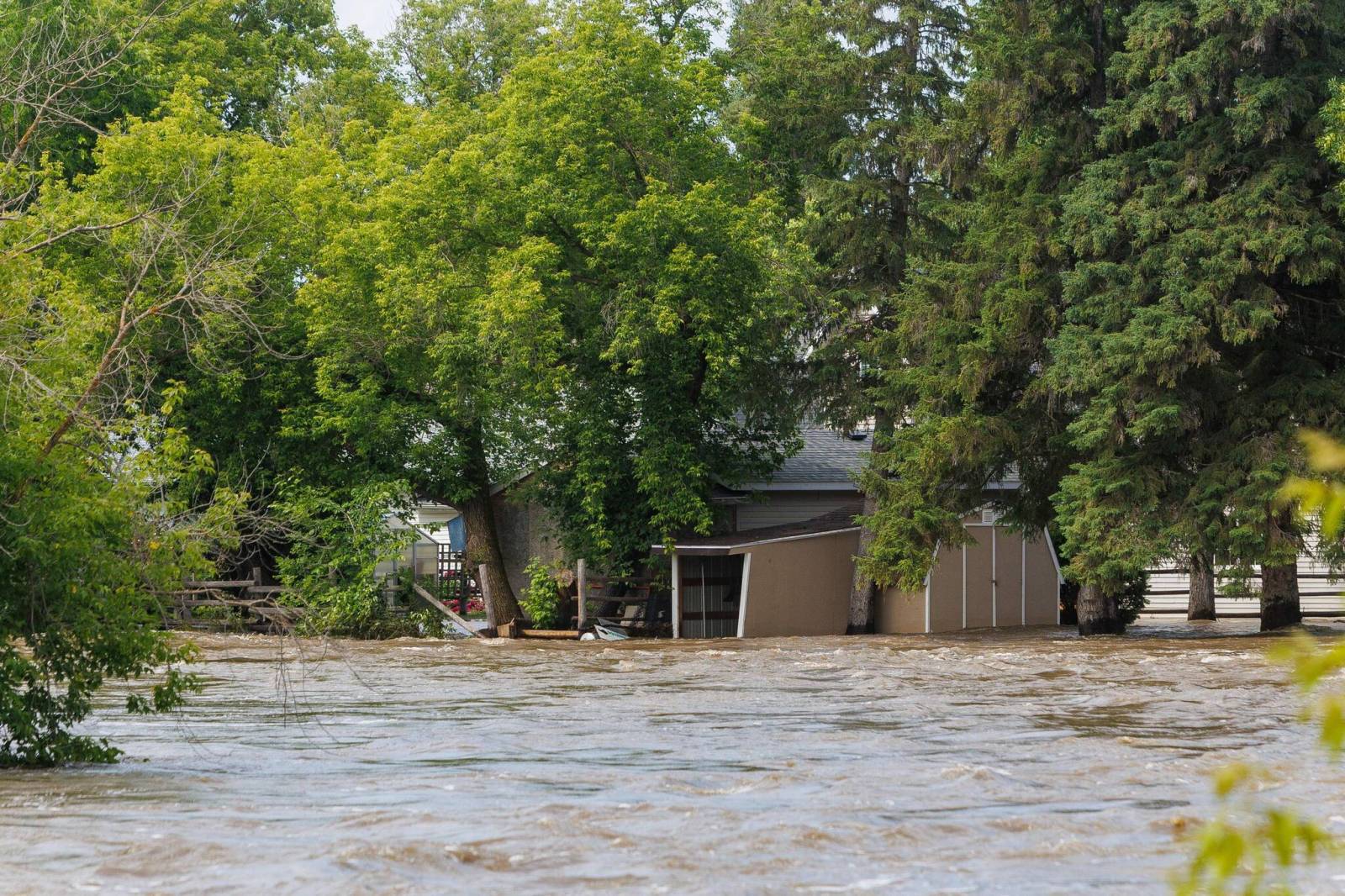 Canadian military team in Parkland region to assist flood-ravaged communities