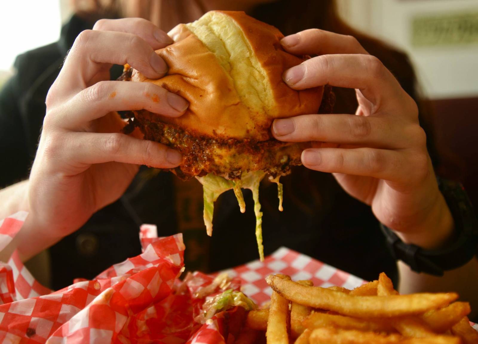 Burger-slinger brings Minnedosa its own version of a sloppy classic