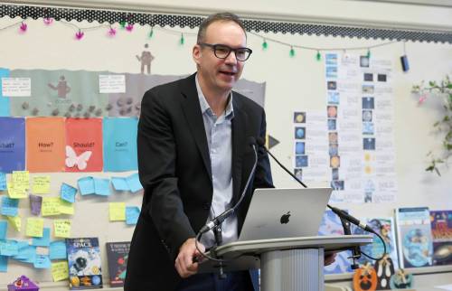 Ruth Bonneville / Free Press Files
                                Winnipeg School Division superintendent Matt Henderson says his division&rsquo;s quiet rooms help students calm down.
                                Ruth Bonneville / Free Press Local - media literacy Free Press's media literacy project, Earl Grey School Photo of Matt Henderson, Superintendent, WSD, talking with students in the literacy program at the press conference Wednesday. Education minister Tracy Schmidt, Winnipeg School Division superintendent Matt Henderson and Winnipeg Free Press Editor Paul Samyn, take part in the launch of Media Literacy Resource held at Earl Grey School Wednesday. Winnipeg School Division (WSD) is proud to announce the launch of the Winnipeg Free Press Media Literacy Resource, a dynamic new toolkit designed to help students think critically about media. Developed in partnership with the Manitoba government and the Winnipeg Free Press, the resource brings authentic journalism into classrooms to deepen inquiry, critical reading and powerful writing across grades. Photos for both Melissa who is writing a bigger feature on media this week for 498 and also a local education story by Maggie. Oct 29, 2025