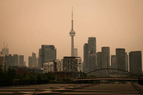 Laura Proctor / THE CANADIAN PRESS
                                The CN Tower amid wildfire smoke.