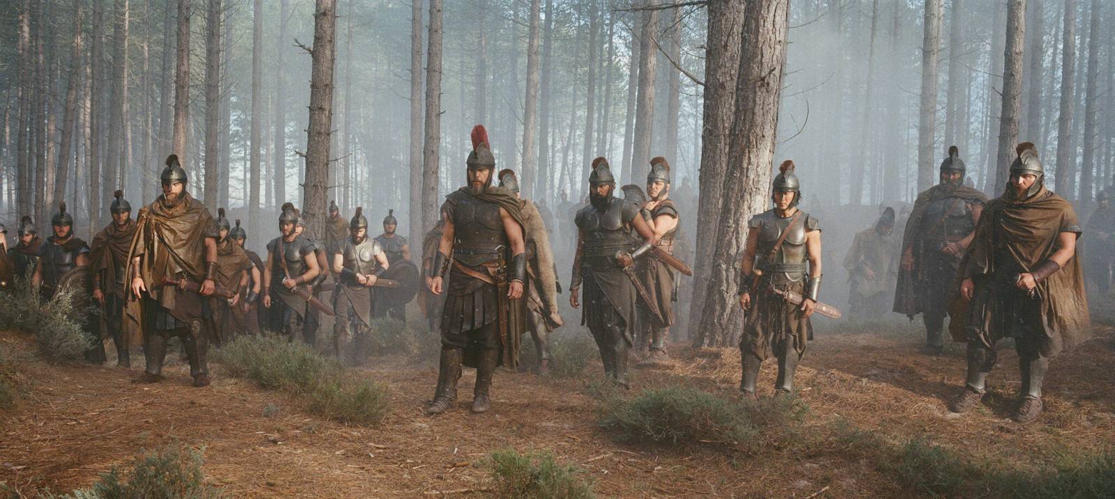 Christopher Nolan crafts modern epic, brings wartime saga home