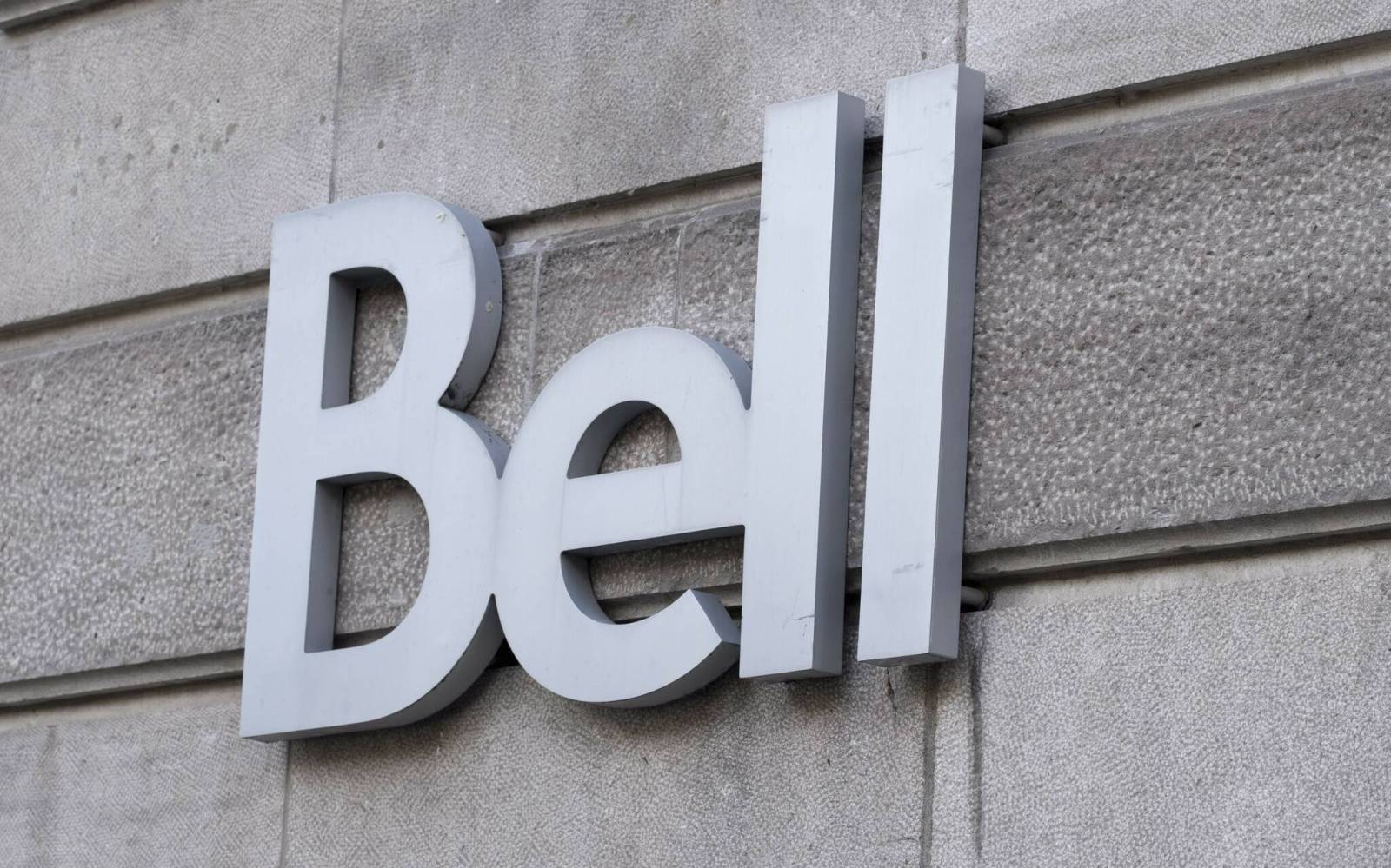 winnipegfreepress.com - Chris Kitching - Bell on defensive after about 90 emergency calls fail over several hours in Manitoba