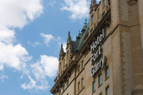 MIKE DEAL / WINNIPEG FREE PRESS The Hotel Fort Garry is becoming a Choice hotel. Choice Hotels International, Inc. is one of the largest chain of hotel franchisers in the world and is based out of Rockville, Maryland, USA. 200730 - Thursday, July 30, 2020.