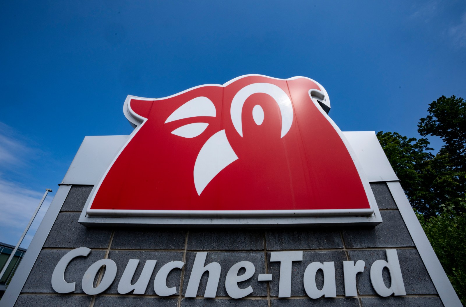 Alimentation Couche-Tard eyes Polish rival Zabka with US$8.6 billion offer