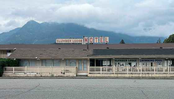 The day we stopped in Hope, the town was giving off a decidedly Twin Peaks vibe. (Ben Sigurdson / Free Press)