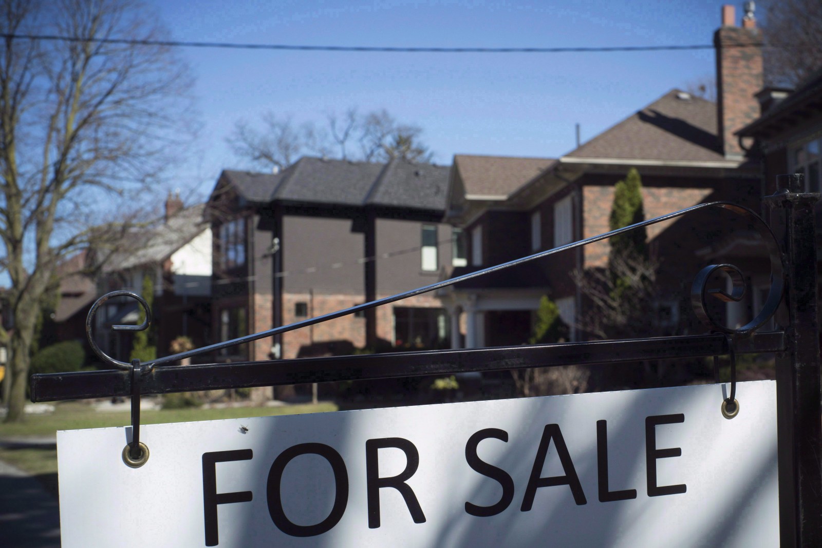 winnipegfreepress.com - The Canadian Press - Homeowners managing higher mortgage payments despite concerns: survey