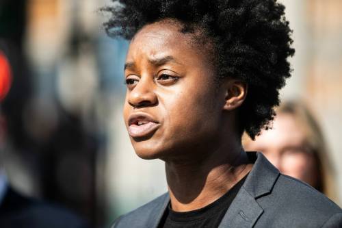MIKAELA MACKENZIE / FREE PRESS
                                Manitoba health minister Uzoma Asagwara supports the federal government&rsquo;s plan to delay the extension of medical assistance in dying to those suffering from mental illness.
