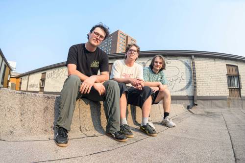 Mike Sudoma / Free Press
                                From left: Noah St-Hilaire, Nikola Boticki and Luke Penner of Leon&rsquo;s Getting Larger are on a nine-day tour travelling west across the country to B.C.
                                Mike Sudoma / Free Press
                                From left: Noah St Hilaire, Nikola Boticki and Luke Penner of Leon&rsquo;s Getting Larger.
