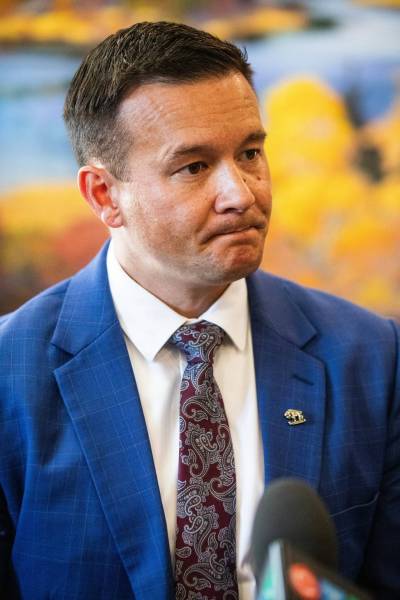 MIKAELA MACKENZIE / FREE PRESS files
                                Environment Minister Mike Moyes
