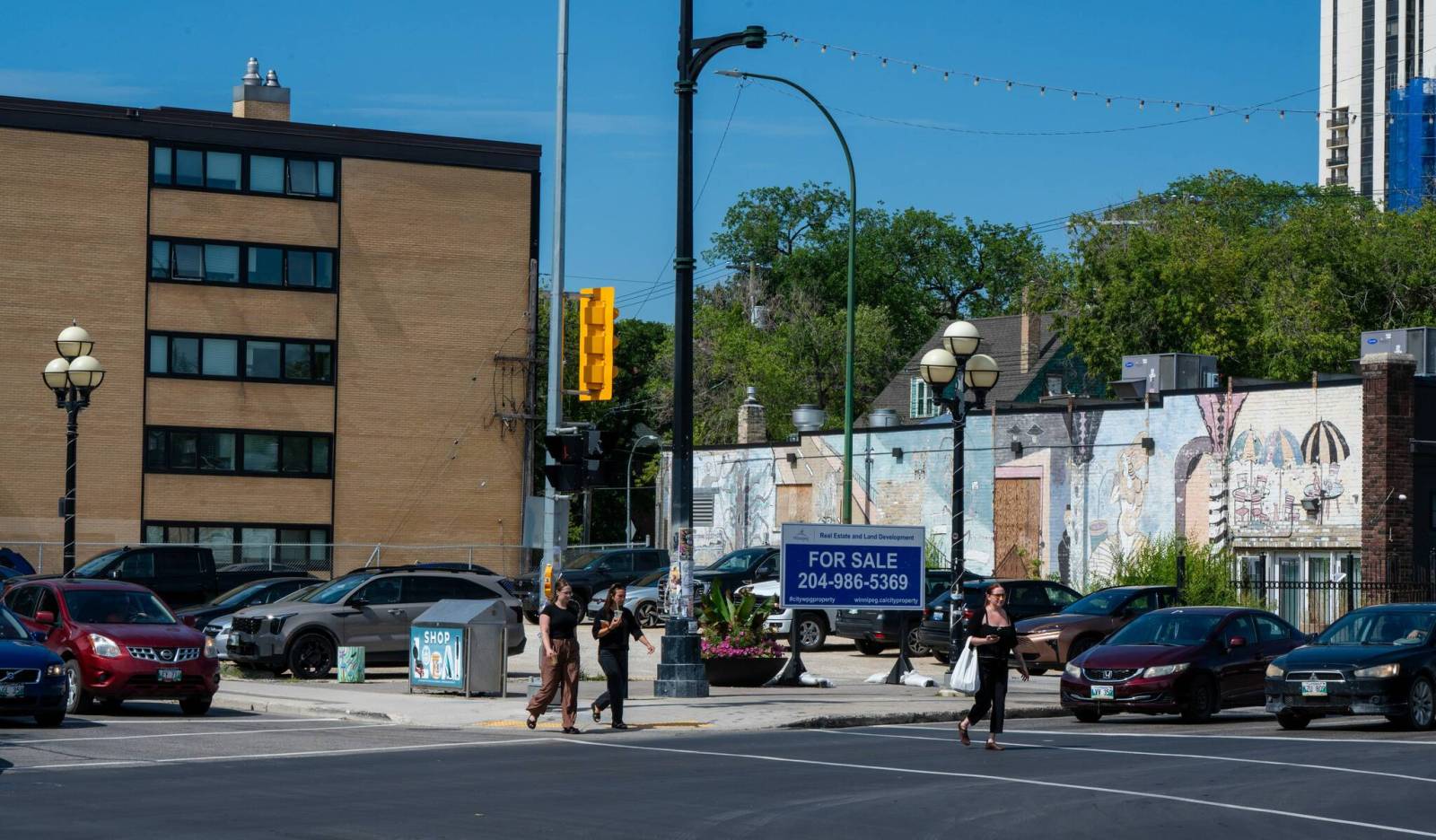 winnipegfreepress.com - Joyanne Pursaga - City of Winnipeg puts vacant Osborne Village lot up for sale third time