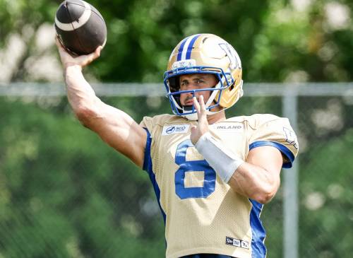 JOHN WOODS / FREE PRESS
                                Winnipeg Blue Bombers quarterback Zach Collaros was a full participant in practice Sunday, August 9, 2026, after being out with a neck injury for more than a month.