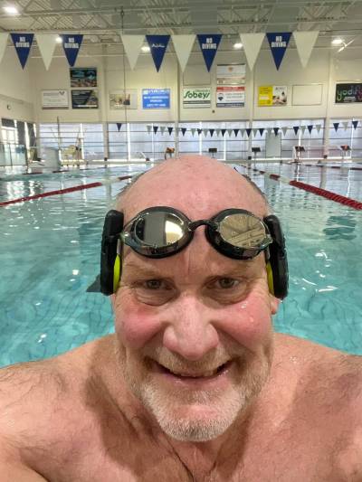 SUPPLIED
                                Jon Fenton, 61, hopes to raise $75,000 and donate $25,000 apiece to the CancerCare Manitoba Foundation, Health Sciences Centre Foundation and the Alberta Cancer Foundation, by swimming across Lake Winnipeg from Victoria Beach to Gimli in August.