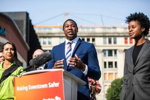 MIKAELA MACKENZIE / FREE PRESS
                                Manitoba Business Minister Jamie Moses announces new funding for downtown businesses on Tuesday.