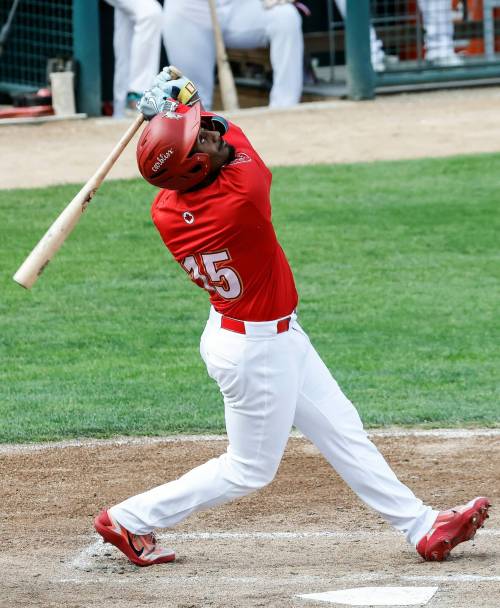 JOHN WOODS / FREE PRESS FILES
                                Winnipeg Goldeyes shortstop Keshawn Lynch had two doubles and three RBI on the night.