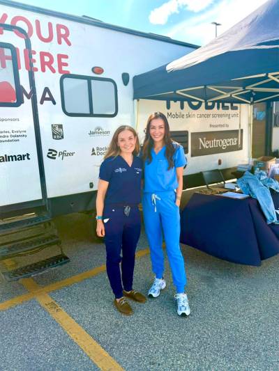 SUPPLIED
Dr. Alexis Botkin (left) and Dr. Mimi Tran at
the Mole Mobile screening in Brandon.