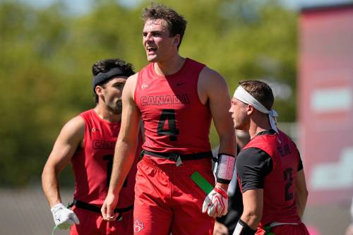MARTIN MEISSNER / THE ASSOCIATED PRESS
                                Winnipeg&rsquo;s Jackson Tachinski made three grabs for 30 yards in the IFAF World Flag Football Championship bronze-medal game Sunday in Germany. With the win, the Canadian men secured the country&rsquo;s place in the men&rsquo;s tournament at the 2028 Los Angeles Olympic Games.