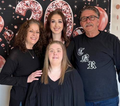 SUPPLIED
                                Lafreniere family. From left to right is the mom, Wendy, their daughter Ciara, and Dennis on the right. In the front middle is their other daughter Janel. The family lost their home on highway 59 between Selkirk and Libau in a fire Sunday night. They have received lots of support from friends and family, including the motorcycle community which has raised almost $18,000 for them.