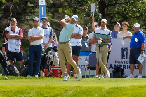 MIKE DEAL / FREE PRESS
                                Winnipeg golfer, Braxton Kuntz, on the first hole at Elmhurst Golf and Country Club on the first day of the Manitoba Open. After three days of play Kuntz is 3-under and tied for 33rd.