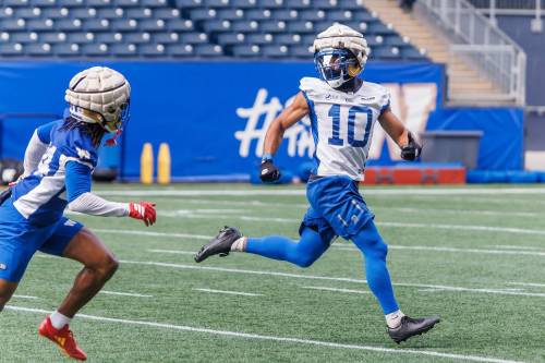 MIKE DEAL / FREE PRESS
                                Winnipeg Blue Bombers receiver Nic Demski (right) said Monday he believes the entire offence would take full responsibility for the club&rsquo;s tough loss last Friday night in Edmonton.