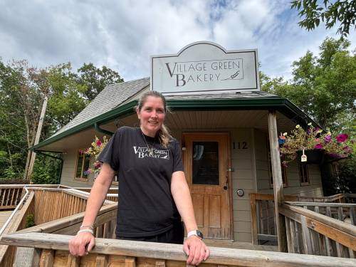 AARON EPP / FREE PRESS 
                                Jen Leslie is the owner of Village Green Bakery in Victoria Beach. The Lake Winnipeg beach community (located some 110 kilometres north of the Manitoba capital) has been home to a local bakery for around 100 years.