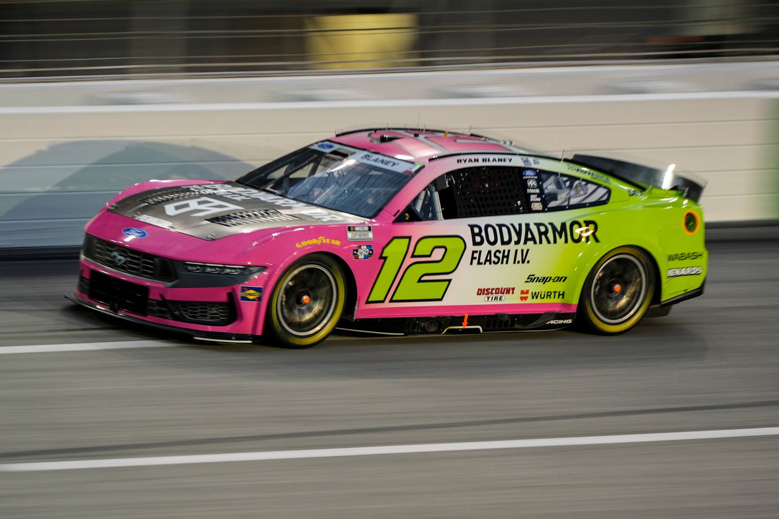 Ryan Blaney wins pole for Sunday's NASCAR Cup Series race at Iowa Speedway