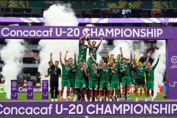 Mexico players celebrate after winning the the CONCACAF U-20 final soccer tournament against the United States in Mexico City, Sunday, Aug. 9, 2026. (AP Photo/Fernando Llano)