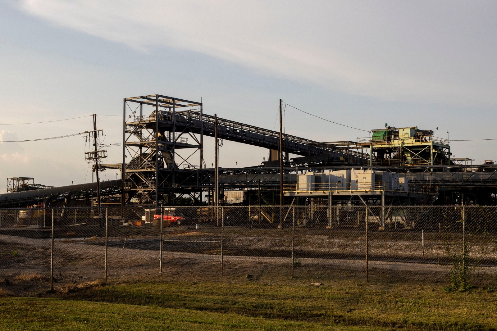winnipegfreepress.com - Tristan Baurick/verite News, The Associated Press - Trump's 'energy emergency' could fast-track massive expansion of Plaquemines LNG export terminal