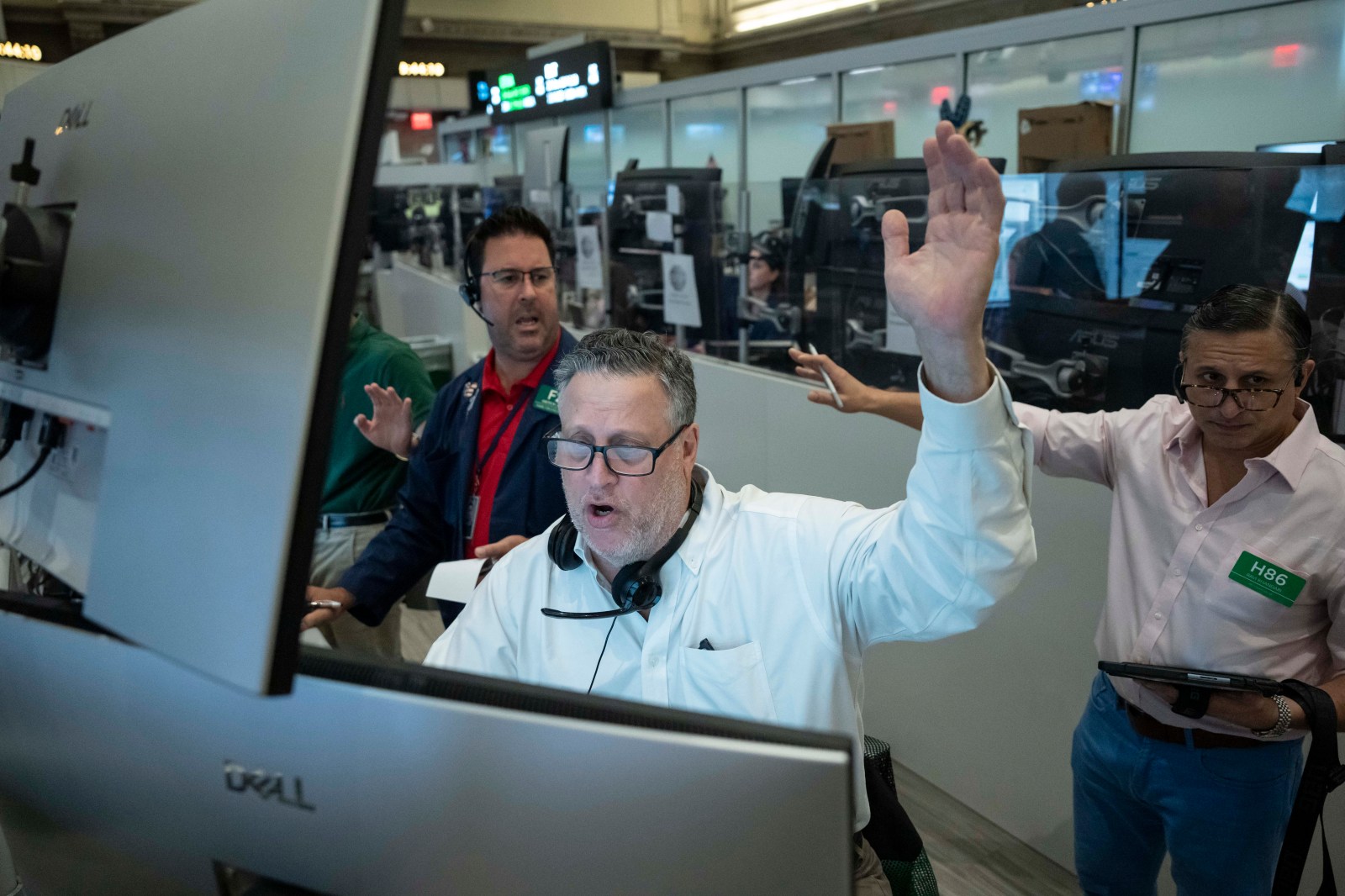 winnipegfreepress.com - Matt Sedensky, The Associated Press - Investors prosper and consumers pay as the Iran war exacts an uneven economic toll 6 months in