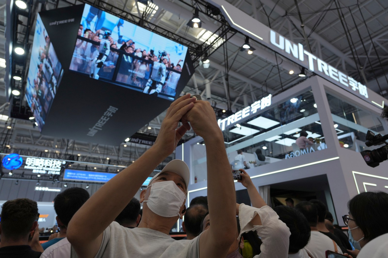 winnipegfreepress.com - Chan Ho-him, The Associated Press - AI and robotics drive an IPO boom in China as Shein lists in Hong Kong
