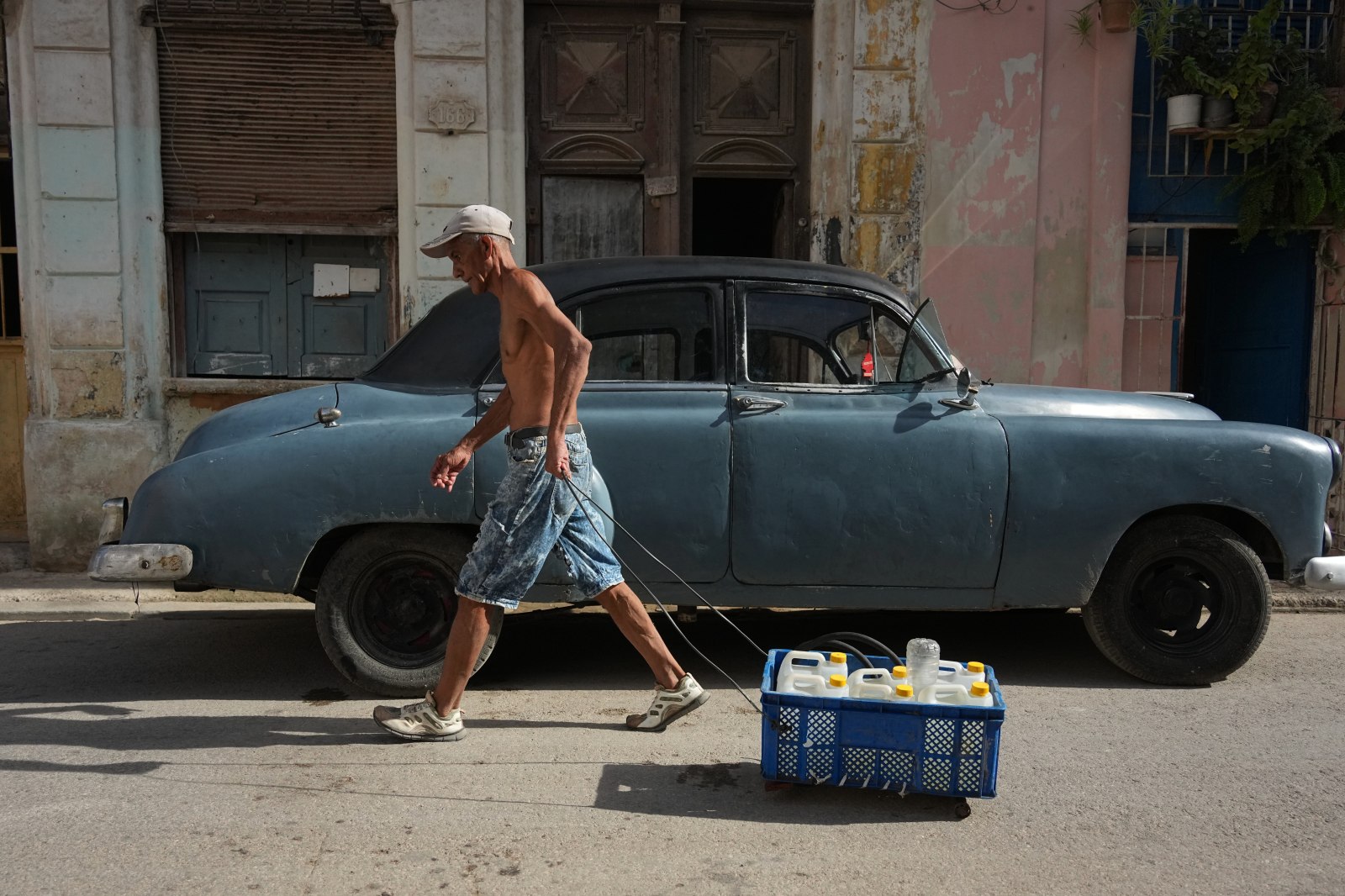 winnipegfreepress.com - The Associated Press - Cuba's tourism plummets 62% after US pressure and energy embargo