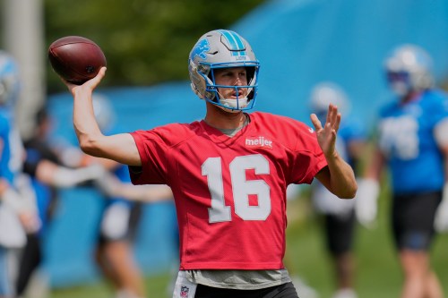 Detroit Lions quarterback Jared Goff (16) throws during practice at the NFL football team's training camp, in Allen Park, Mich., Thursday, Aug. 20, 2026. (AP Photo/Paul Sancya)