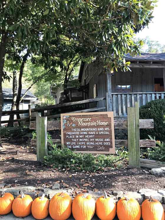 A replica of Dolly Parton's first home, as seen at Dollywood (Jen Zoratti)