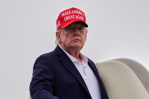 President Donald Trump boards Air Force One at Morristown Airport, Sunday, Aug. 16, 2026, in Morristown, N.J. THE CANADIAN PRESS/AP, Julia Demaree Nikhinson