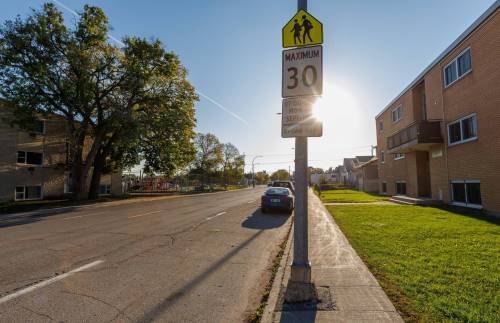 MIKE DEAL / FREE PRESS FILES
                                It&rsquo;s time for Winnipeg to make its 30 km/h school-zone limits permanent, year-round and on weekends.