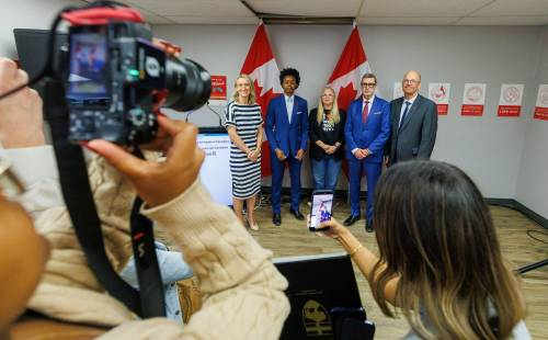 MIKE DEAL / FREE PRESS
                                (From left): Chief Public Health Officer of Canada, Dr. Joss Reimer, Uzoma Asagwara, Manitoba Minister of Health, Seniors and Long-Term Care, Shohan Illsley, executive director of the Manitoba Harm Reduction Network, Liberal MP, Doug Eyolfson and Senator Kristopher Wells.