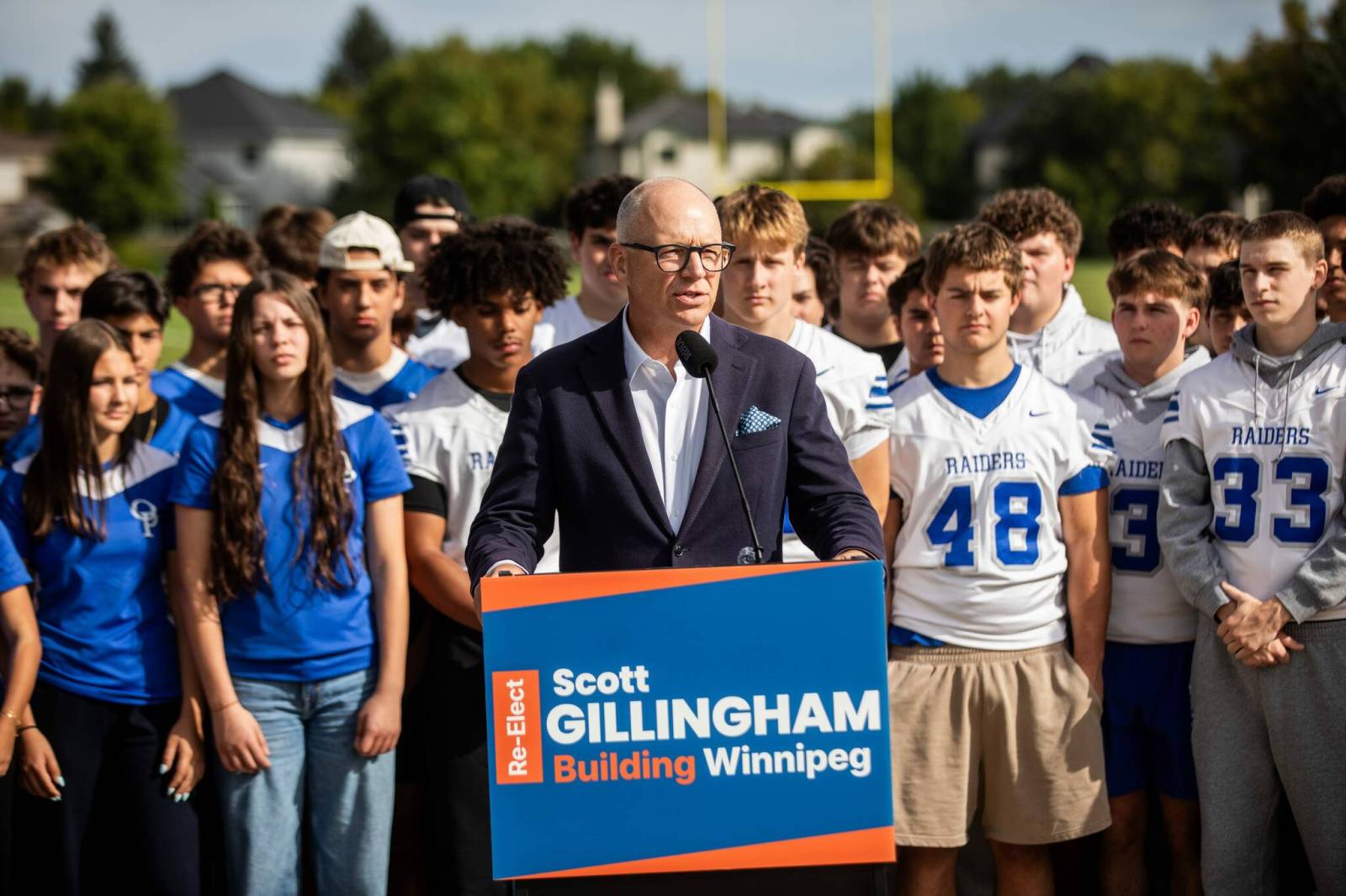 Mayoral contenders focus on recreation funding, 911, littered streets
