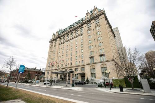 &ldquo;The price just went too high and we walked away from it,&rdquo; Manitoba Métis Federation President David Chartrand said as the reason the MMF will not pursue the purchase of the Fort Garry Hotel. They are now considering building a new hotel with its Chinese investment partner. (Mikaela MacKenzie / Free Press files)