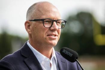 MIKAELA MACKENZIE / FREE PRESS FILES
                                New polling data shows 55 per cent of decided voters favour incumbent mayor Scott Gillingham compared to 23 per cent for Kevin Klein and 11 per cent for Mike Vogiatzakis.