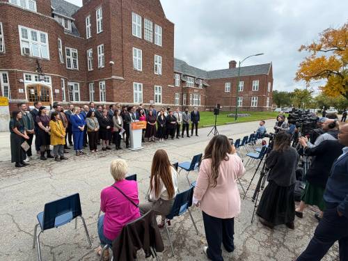 MORGAN MODJESKI / FREE PRESS
                                Health Minister Uzoma Asagwara announces the province has hired 17 net new psychiatrists during a news conference outside Selkirk Mental Health Centre Friday.