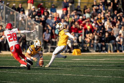 ZACHARY PETERS / BISON SPORTS 

University of Manitoba Bisons fifth-year student athlete Maya Turner kicks off during Saturday’s game against the University of British Columbia Thunderbirds.