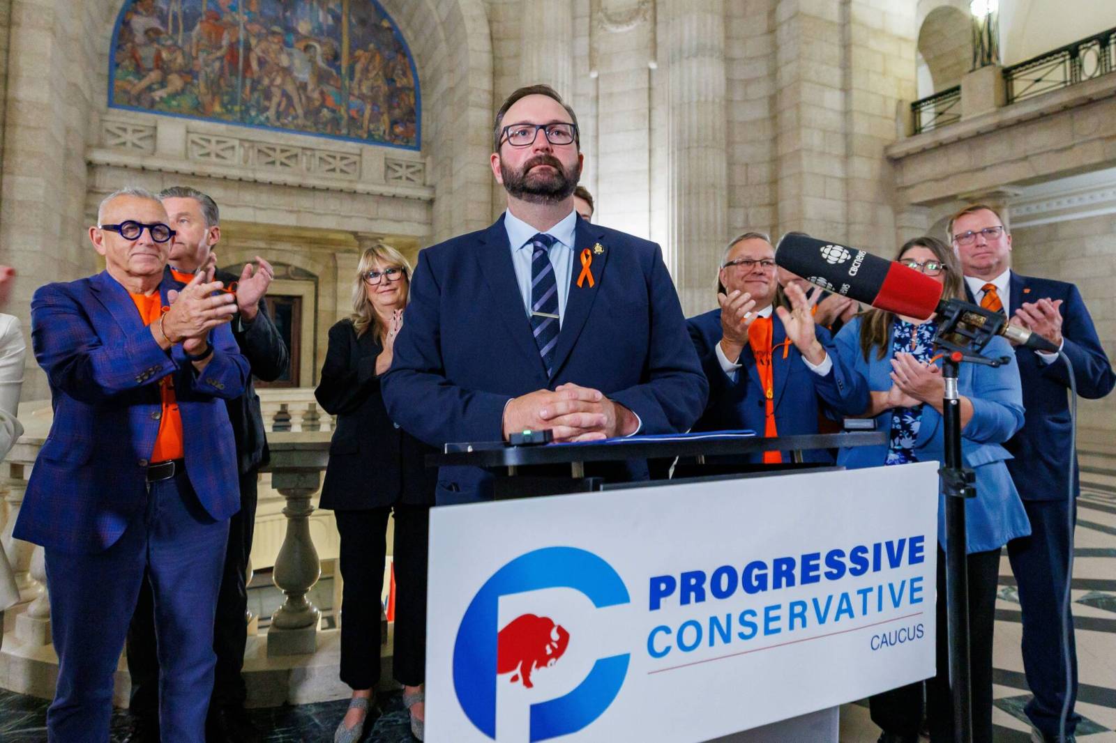 Manitoba PCs choose interim leader after Khan’s sudden resignation