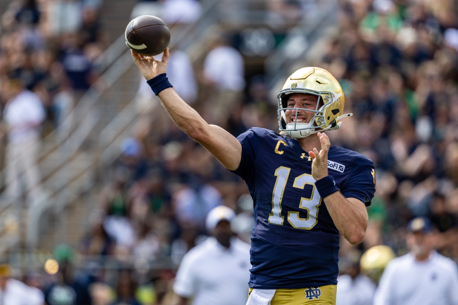 C.J. Carr throws for 4 touchdowns as No. 3 Notre Dame routs visiting Rice 52-0