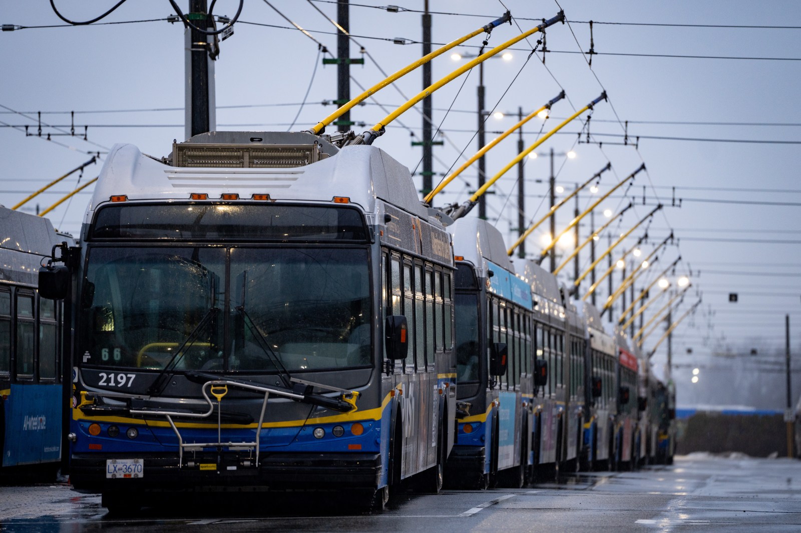 Metro Vancouver bus drivers reach tentative contract deal: company