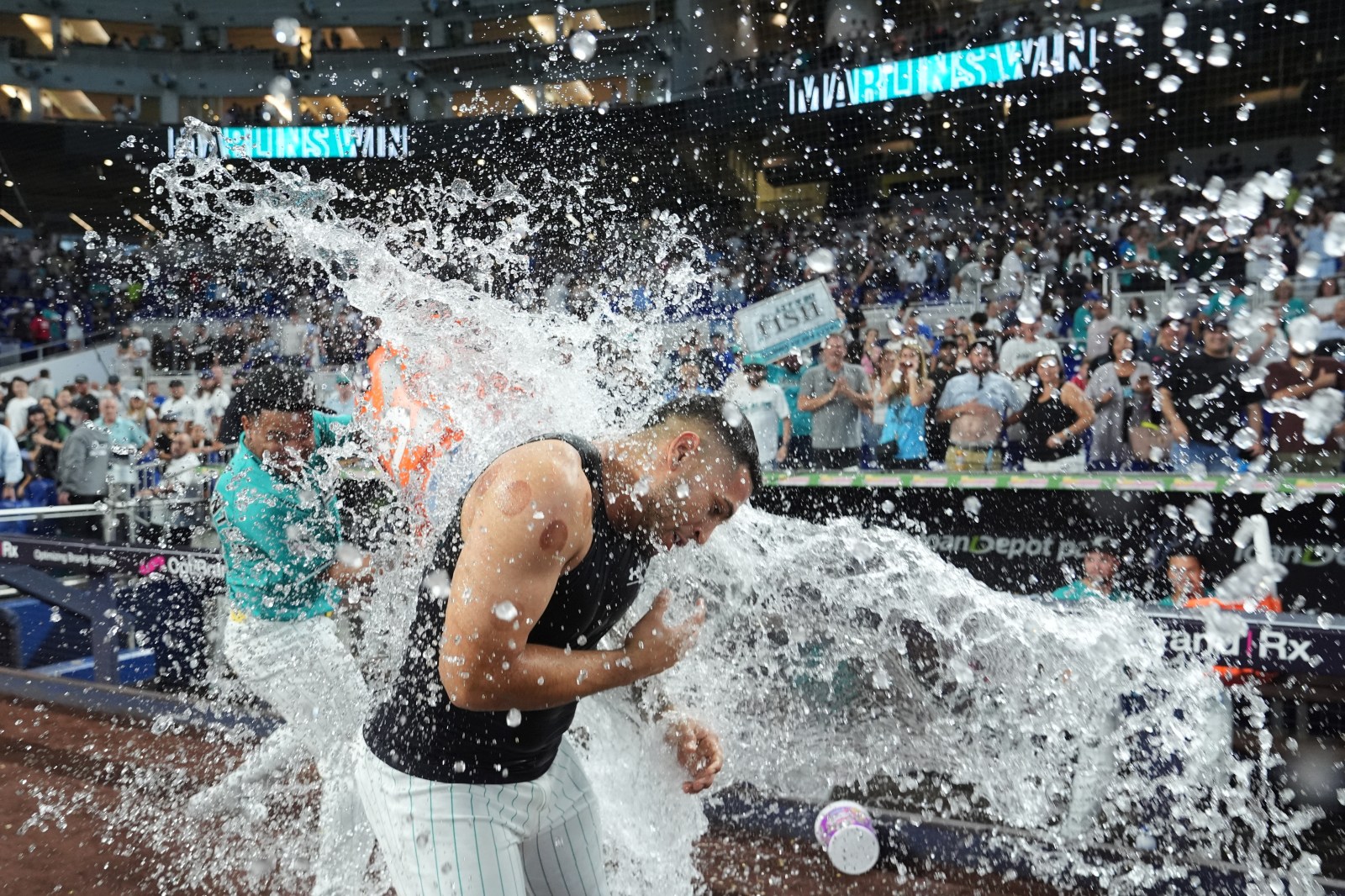 Marlins rally with walk‑off homer to beat Dodgers